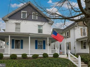 231 S Spruce St, Lititz, PA 17543