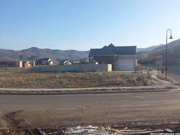 3rd image of 5923 Park Meadow Dr