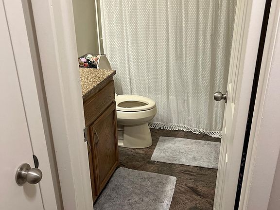 5th image of 131 Wedgewood Dr #1