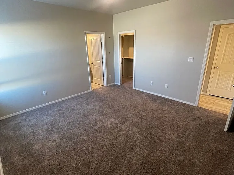 7101 Meridian St — Photo 11