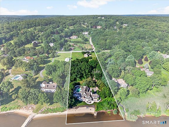 4th image of 409 River Road