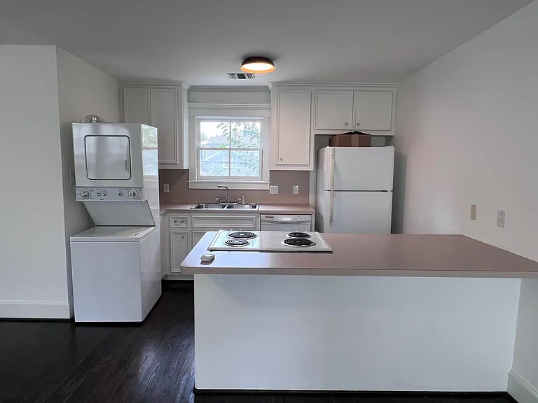 1436 Heights Blvd — Photo 3