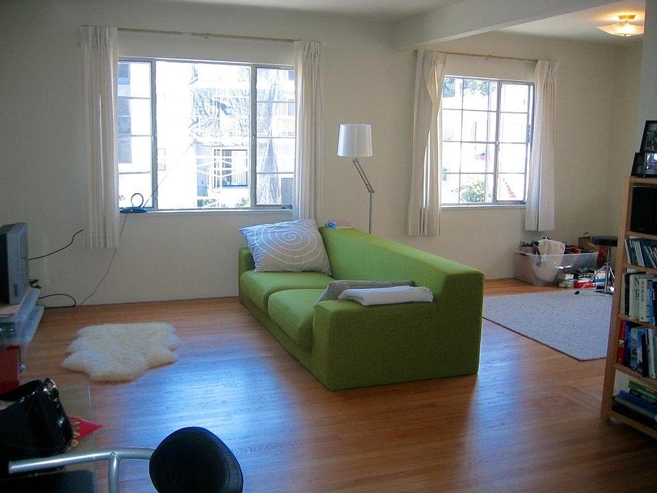 Living Room / Dining Area