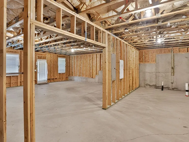 1241 Westshore Dr — Photo 33