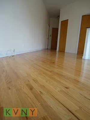 Rented by KVNY Soho | media 19