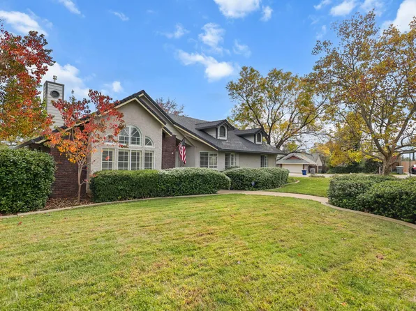 2794 Summerbreeze Pl, Redding, CA 96001