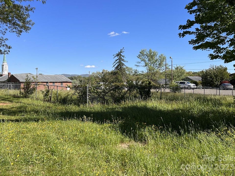 2nd image of Hopedale Cir