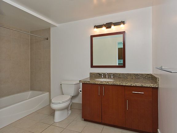 3rd image of 909 Kapiolani Blvd APT 2408
