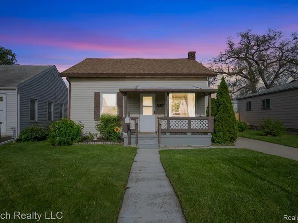1231 7th St, Wyandotte, MI 48192