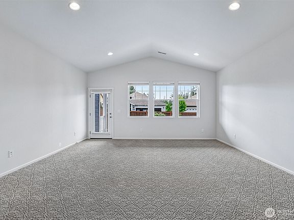 4th image of 353 S 48th Place