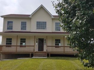 52 Mayer Dr, Highland, NY 12528