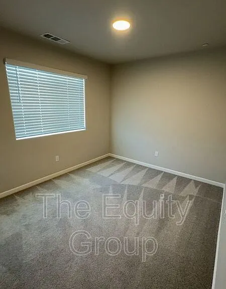 505 S Summit St #102 — Photo 11
