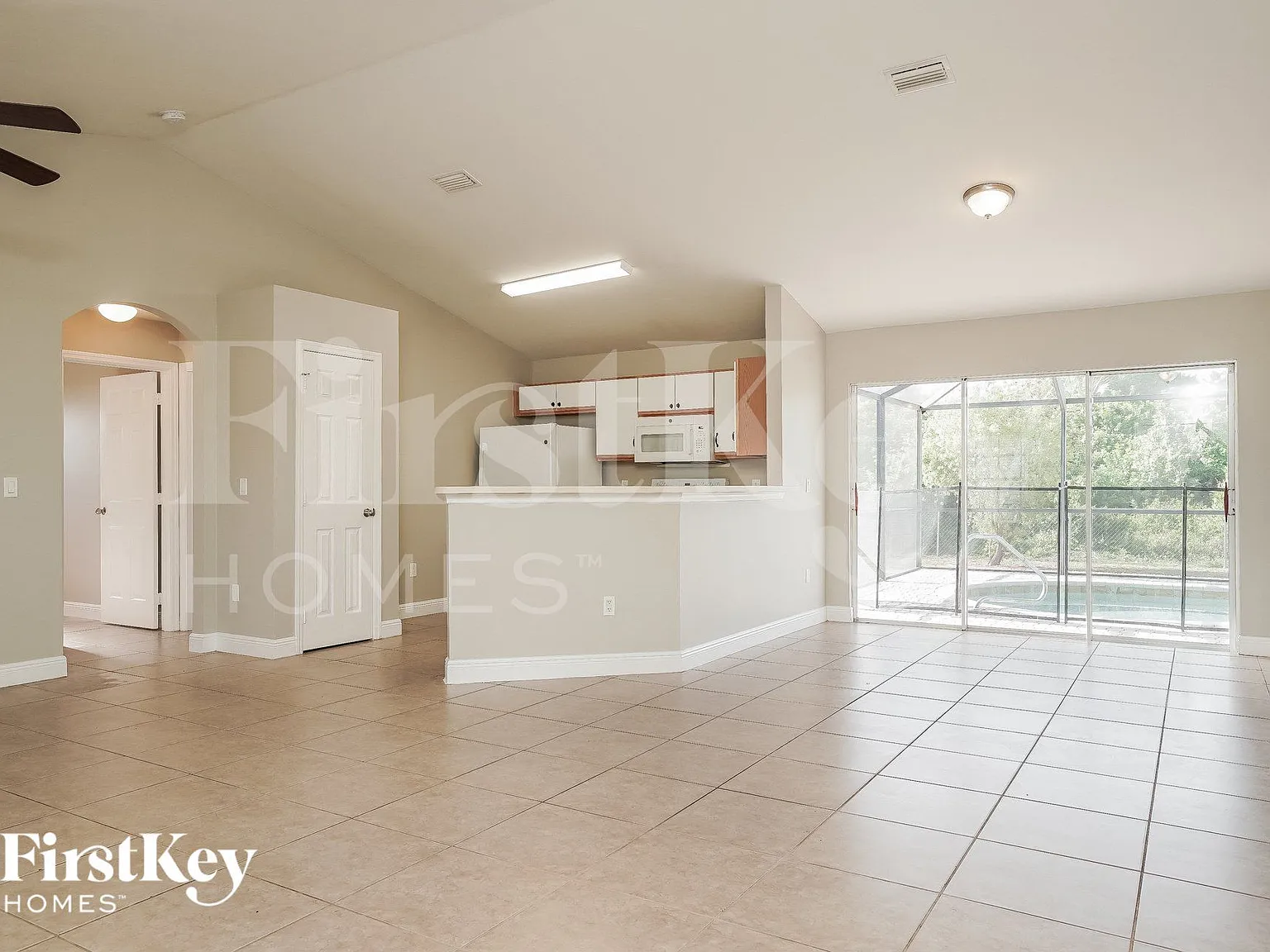 4 bed, 2.0 bath, 1527 sqft, $1,980 — Photo 3