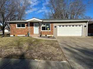 595 Patterson Ln, Florissant, MO 63031