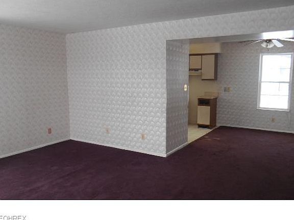 3rd image of 1145 Atwood Dr #33-9
