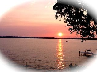 6212 South Ct APT 3, Mc Farland, WI 53558