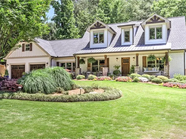 125 Foxridge Rd, Sandy Springs, GA 30327