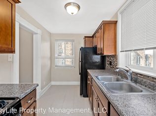 1201 State Ave APT 200, Coraopolis, PA 15108