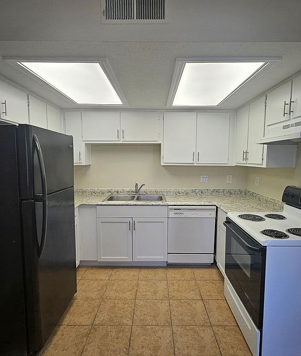 1st image of 9710 Buena Ventura Rd NE #1-4