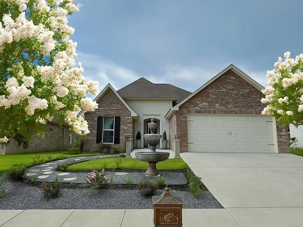 8 Hedges Plantation Pl, Natchez, MS 39120
