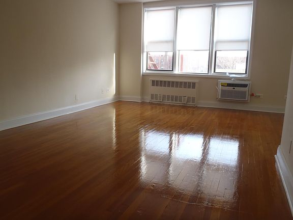 3rd image of 1461 Shore Pkwy APT 4L
