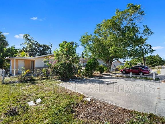 2nd image of 1706 Cypress Dr