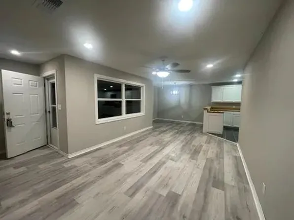 4216 42nd St, Lubbock, TX 79413