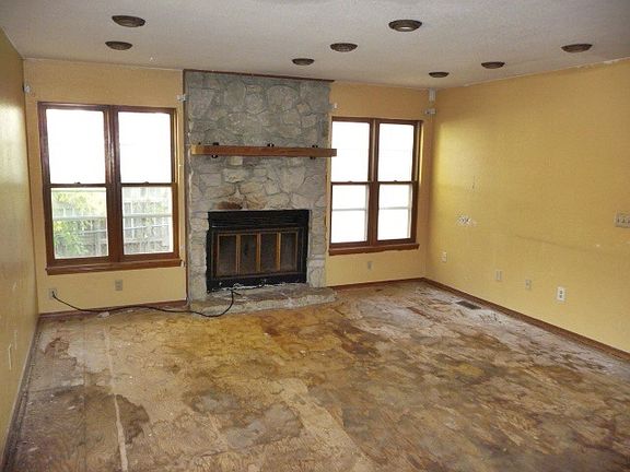 2nd image of 10706 E Countryside St