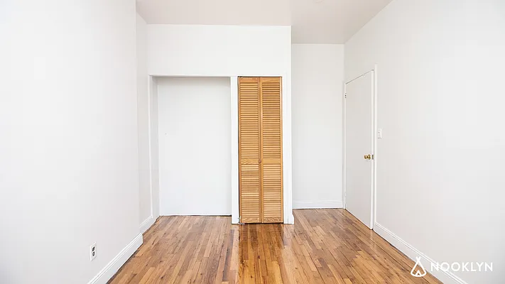 Rented by Nooklyn NYC LLC | media 54