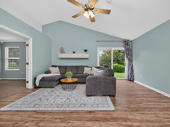 5th image of 387 Hartford Ct