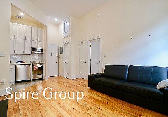4th image of 303 W 76th St APT 4A