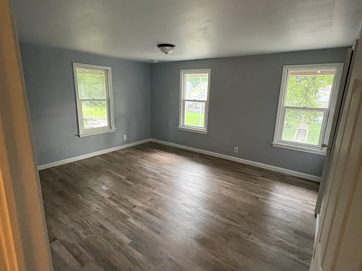 2 bed, 1600 sqft, $1,200 — Photo 3