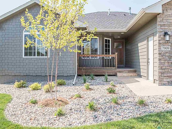3rd image of 7909 S Grass Creek Dr