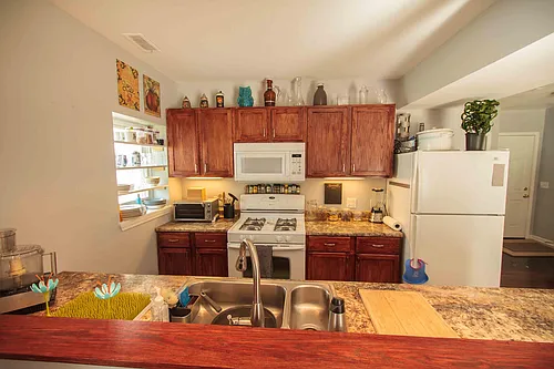 1005 Dewey Ave #COACH HOUS Photo 1