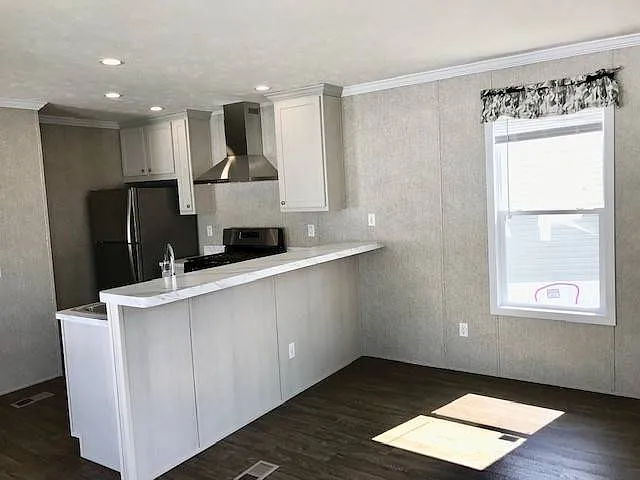 1 bed, 1.0 bath, 552 sqft, $900 — Photo 2