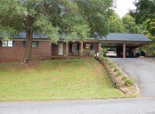201 Brentwood Dr, Maiden, NC 28650