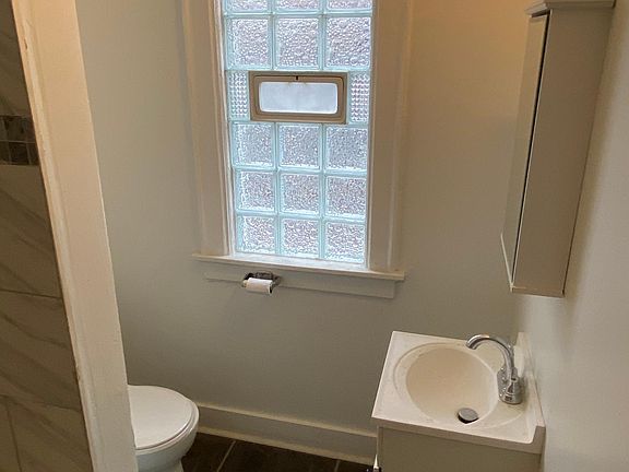 4th image of 743 S 31st St #743