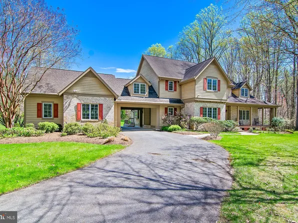 1803 Tabor Dr, Gambrills, MD 21054