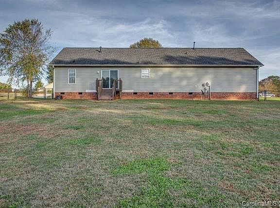 3rd image of 107 Summey Barker Dr