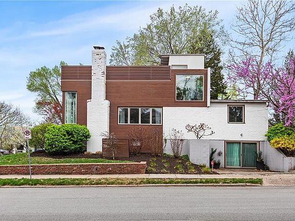 4th image of 4800 Mercier St