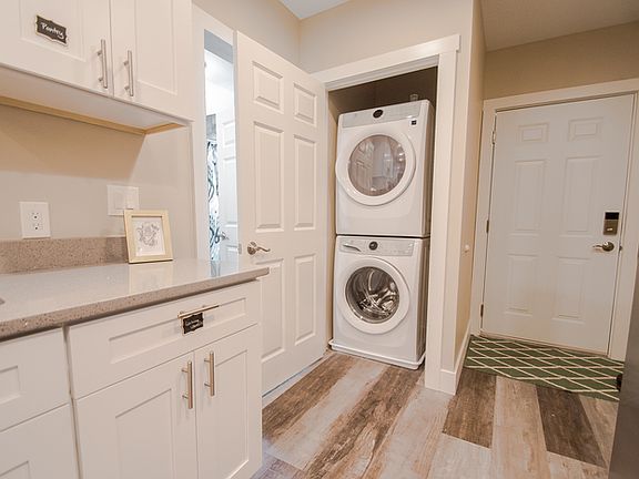 4th image of 2318 25th Ave S APT 2