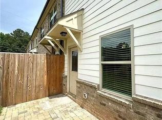 4301 Fulson Dr, Lilburn, GA 30047
