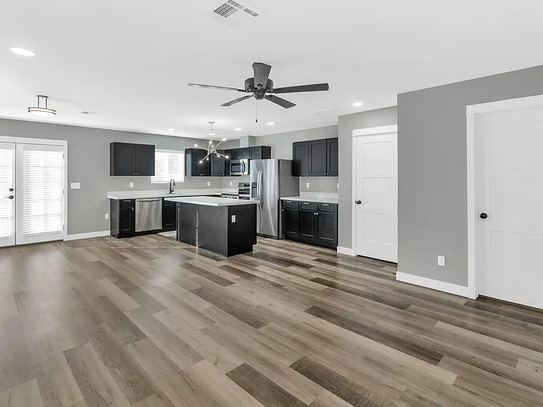 2509 E Broadway Rd #4 — Photo 4