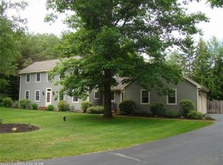 10 Hemlock Ln, Lewiston, ME 04240