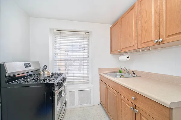 Rented by Brown Harris Stevens | media 16