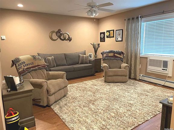 3rd image of 95 Richmond Blvd Unit 3B