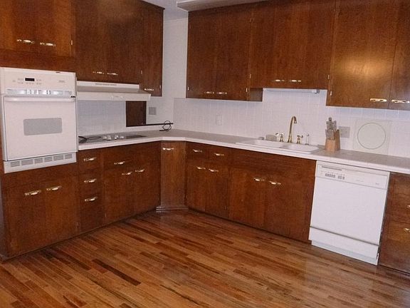 3rd image of 2375 Mountain Dr
