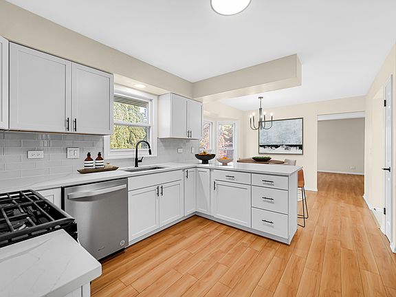 3rd image of 4245 N Highland Ave