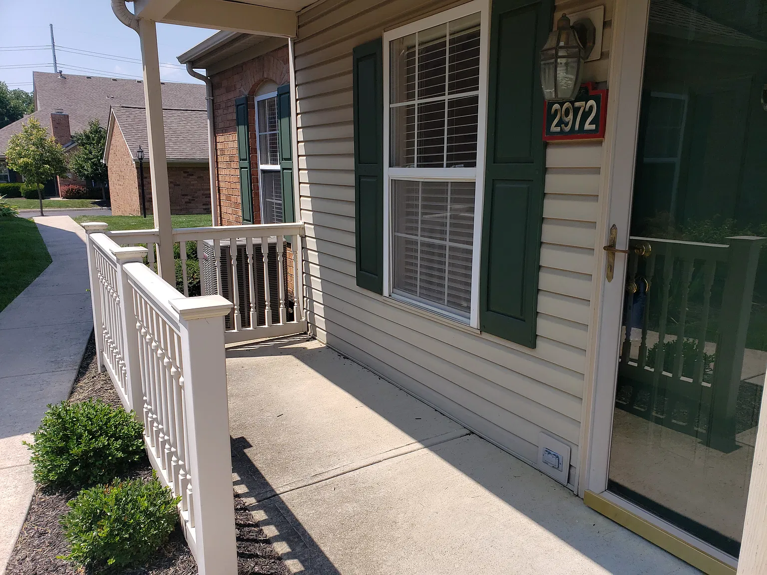 2 bed, 1.5 bath, 1041 sqft, $1,825 — Photo 4