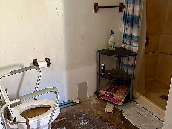 5th image of 2301 Hormtown Rd